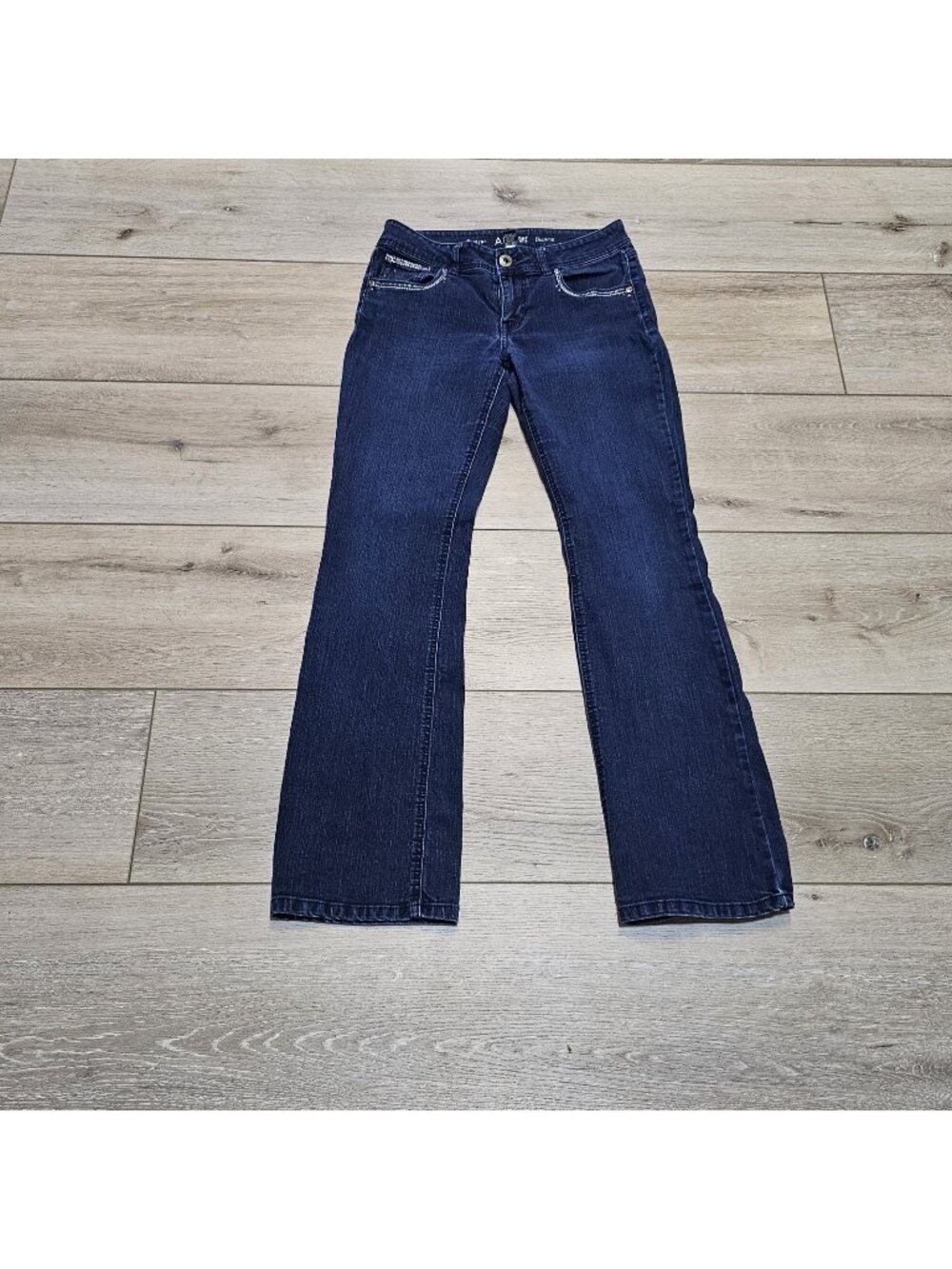 Apt 9  Bootcut Jeans Sz 8 Dark Blue Denim Embellished Back Flap Pockets